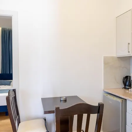 Ξενοδοχείο με διαμερίσματα Jiota