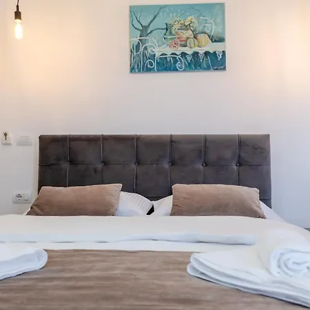 Aparthotel Jiota Ksamil