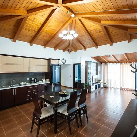 Ξενοδοχείο με διαμερίσματα Jiota Εξαμίλιο