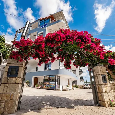 Jiota Aparthotel Ksamil