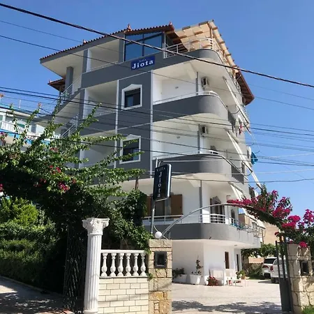 Jiota Aparthotel Ksamil